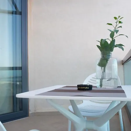 شقة Cozy 1 Bedroom With Sea View