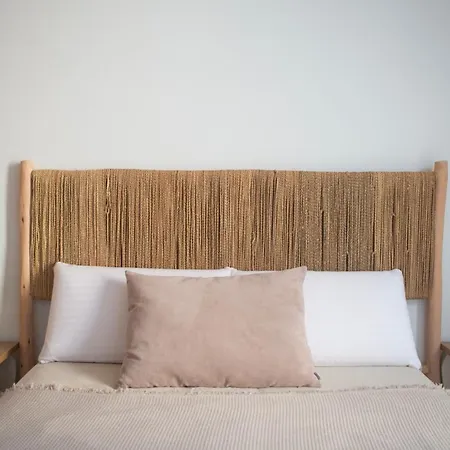 Cozy 1 Bedroom With Sea View شقة