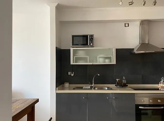 Cozy 1 Bedroom With Sea View *