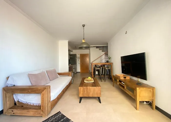 Cozy 1 Bedroom With Sea View アパート