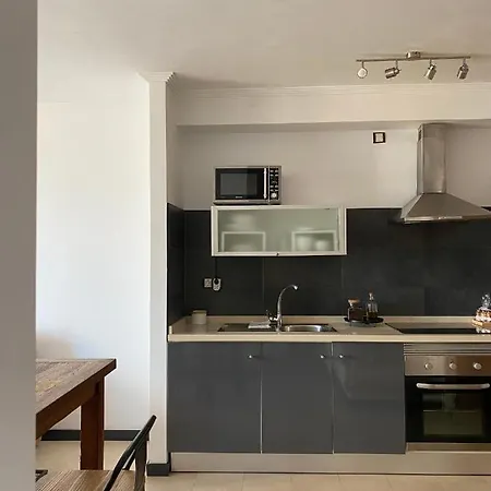 Cozy 1 Bedroom With Sea View *